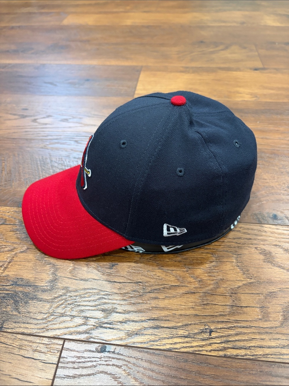 St. Louis Cardinals Two-Tone Black & Red Baseball Cap - Picture 3 of 5